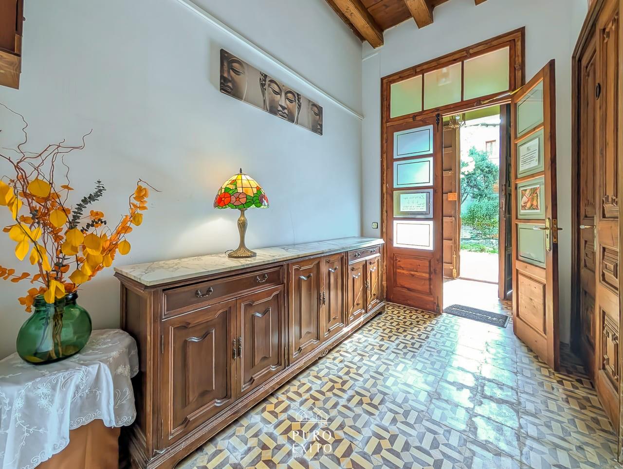 Entrance hall with mosaic tiled floor